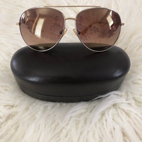 MICHAEL KORS SUNGLASSES - Picture 2 of 4